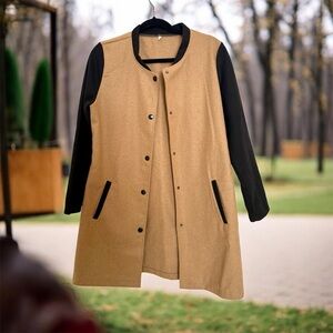 Beige & Black Cotton Blend Coat – Size M – Brand Unspecified